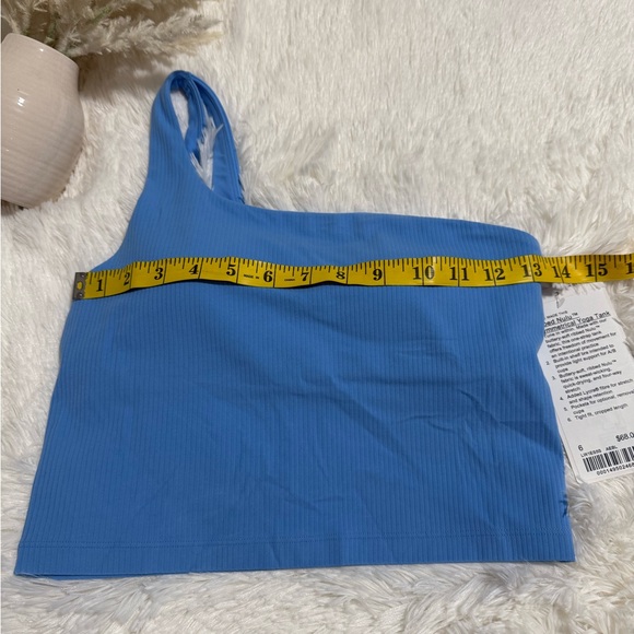 🆕 Lululemon Ribbed Nulu Asymmetrical Yoga Tank - Picture 3 of 13
